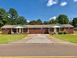 featured image of 117 Parkburg Rd #C