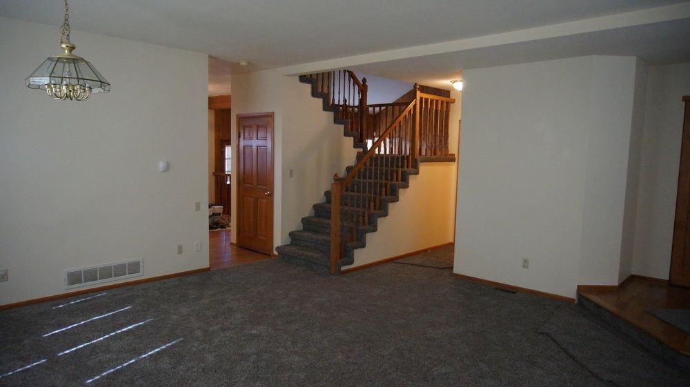 10113 Irving St - Photo 2 of 11
