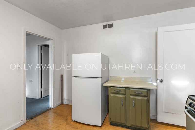 40 E State St #ABS - Photo 2 of 15