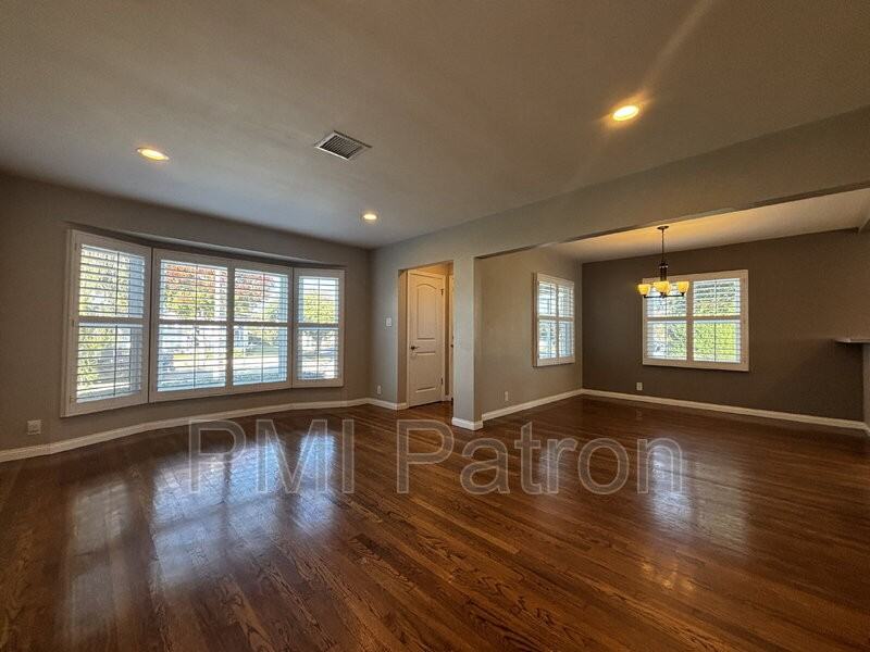 2830 Harvey Way - Photo 3 of 21