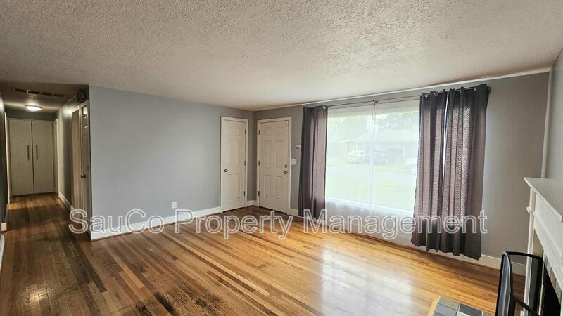 6770 Southwest Princess Avenue - Photo 3 of 23