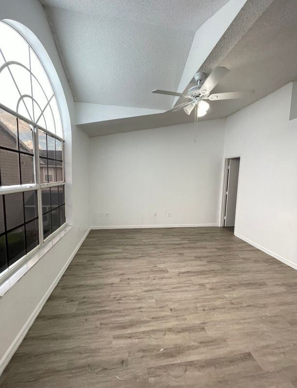 924 Sykes Court ##104 - Photo 6 of 11