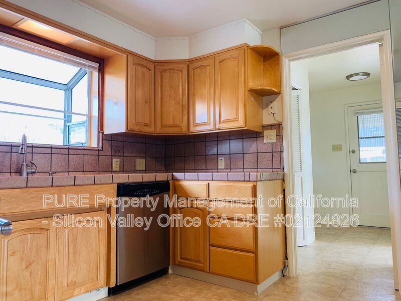 444 Tyrella Avenue - Photo 7 of 17