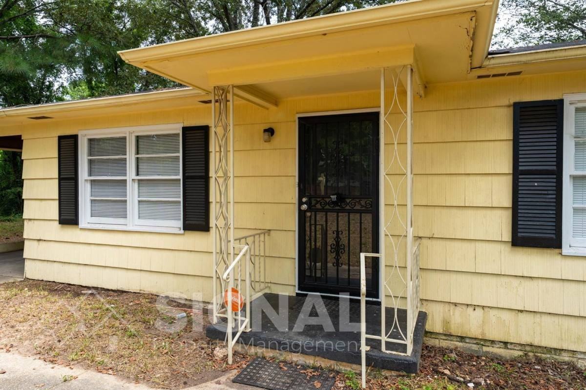 2245 3rd Street Northeast - Photo 4 of 8