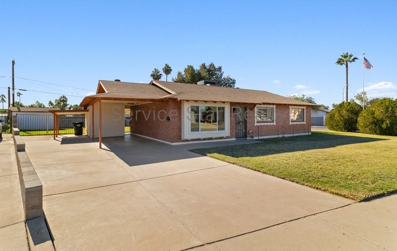 8701 E Palm Ln - Photo 2 of 25