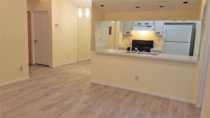 9466 Boca Cove Circle #310 - Photo 6 of 7