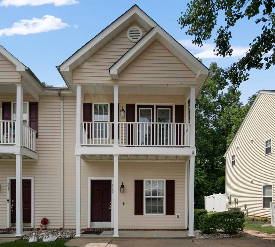 233 Woodson Drive - Photo 3 of 25