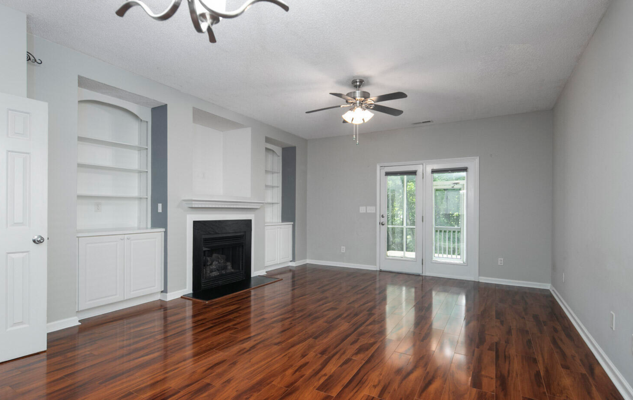 233 Woodson Drive - Photo 4 of 25