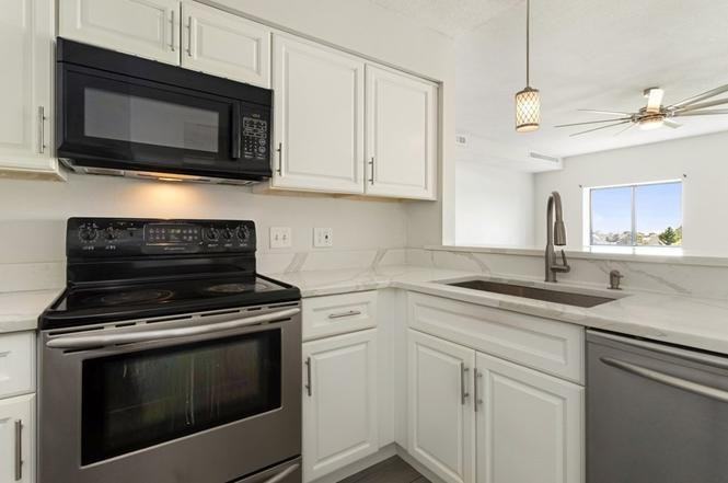 98 Lynnway - Photo 7 of 10