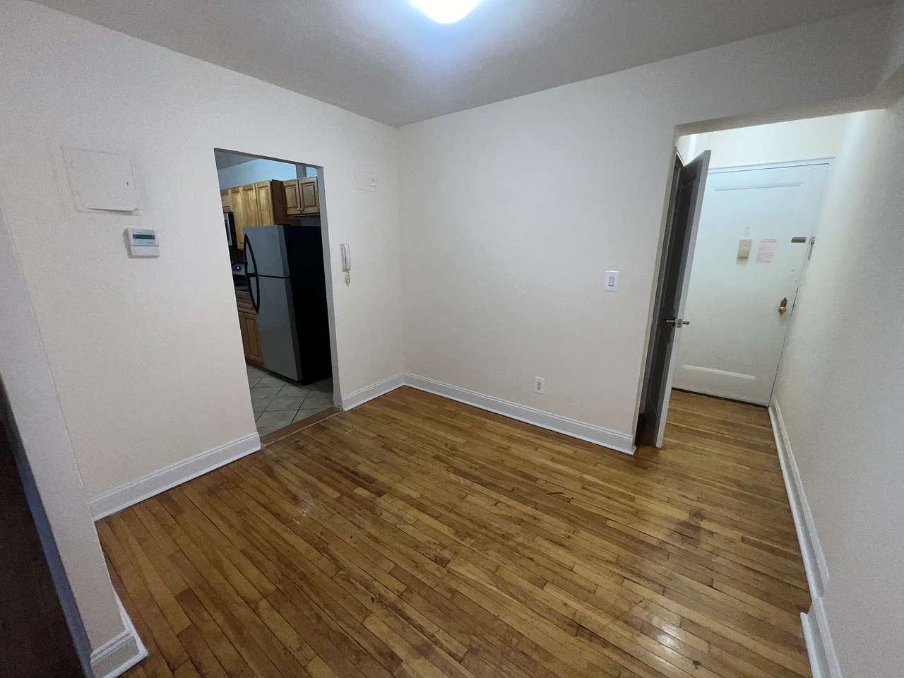 14329 Barclay Ave - Photo 2 of 4