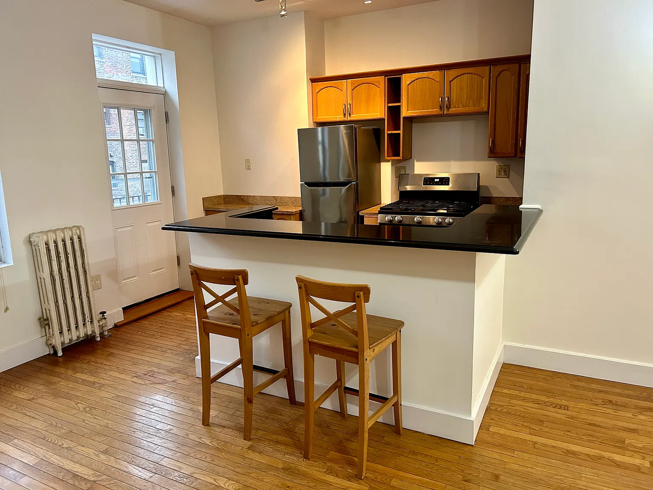 340 85Th St - Photo 3 of 7