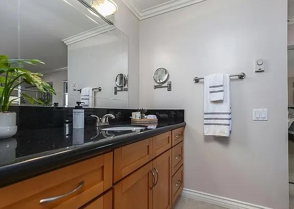 4878 Pescadero Ave - Photo 5 of 25