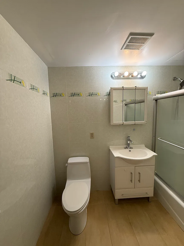 4506 64Th St - Photo 6 of 6