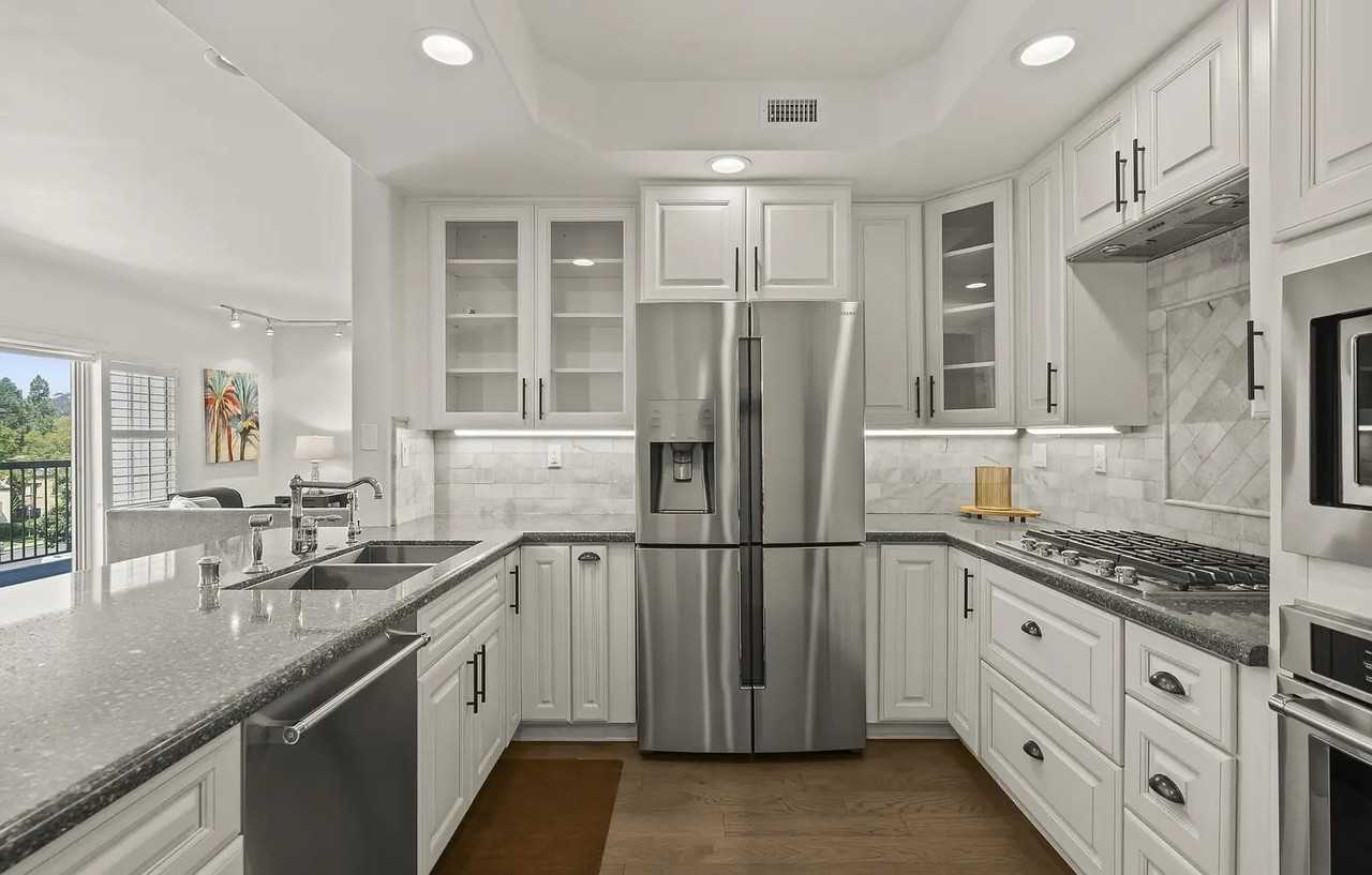 8595 Via Mallorca - Photo 5 of 21