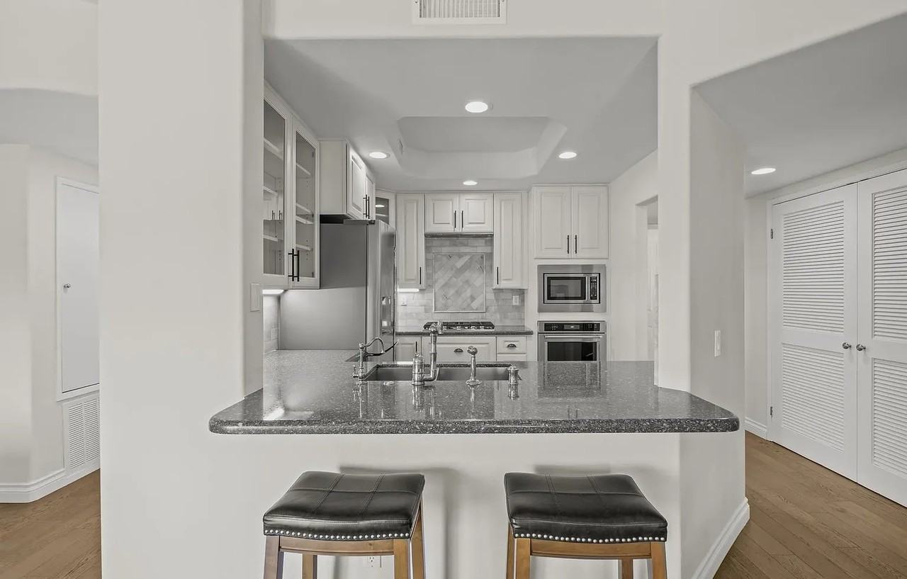 8595 Via Mallorca - Photo 7 of 21