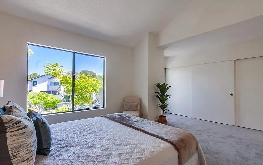 8724 Villa La Jolla Dr - Photo 5 of 20