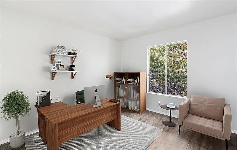 8775 Gilman Dr - Photo 6 of 30