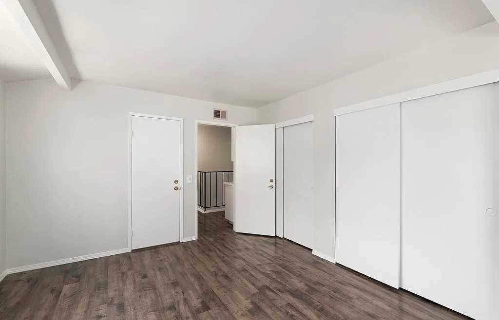 8775 Gilman Dr - Photo 7 of 30