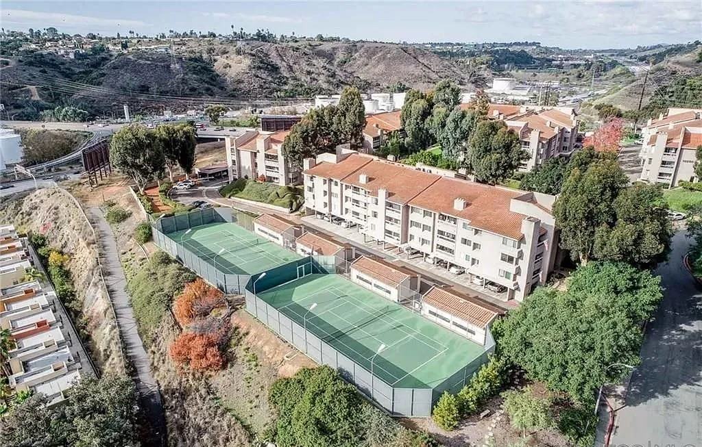 10400 Caminito Cuervo - Photo 5 of 13