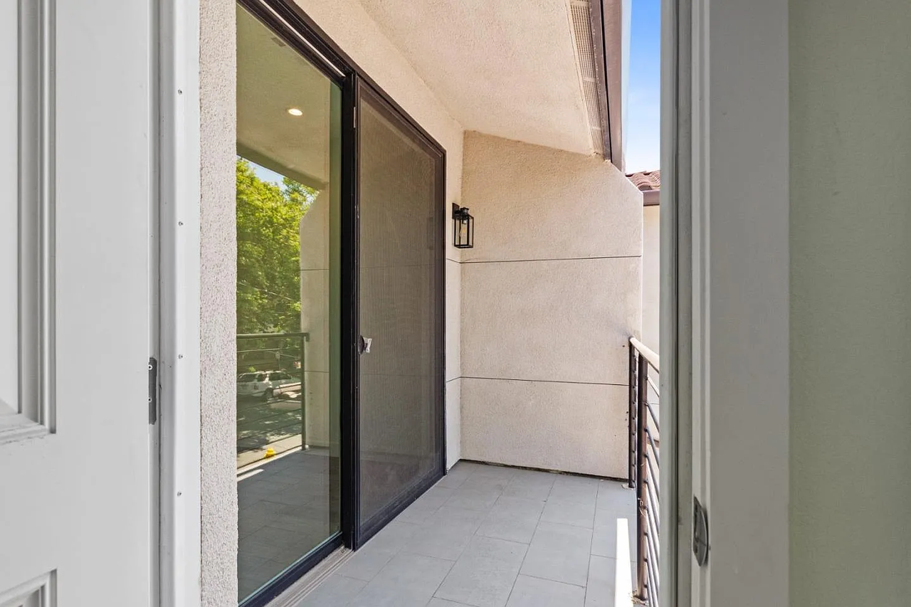 30 S 22Nd St - Photo 3 of 29