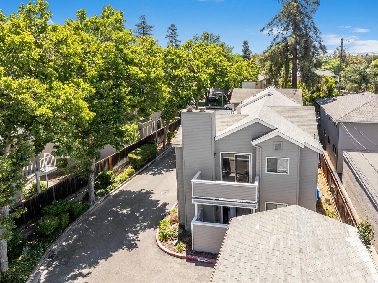 63 Rancho Dr - Photo 4 of 21