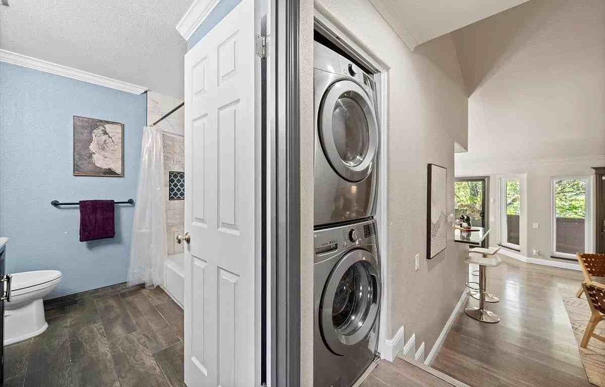 283 Kenbrook Cir - Photo 2 of 22