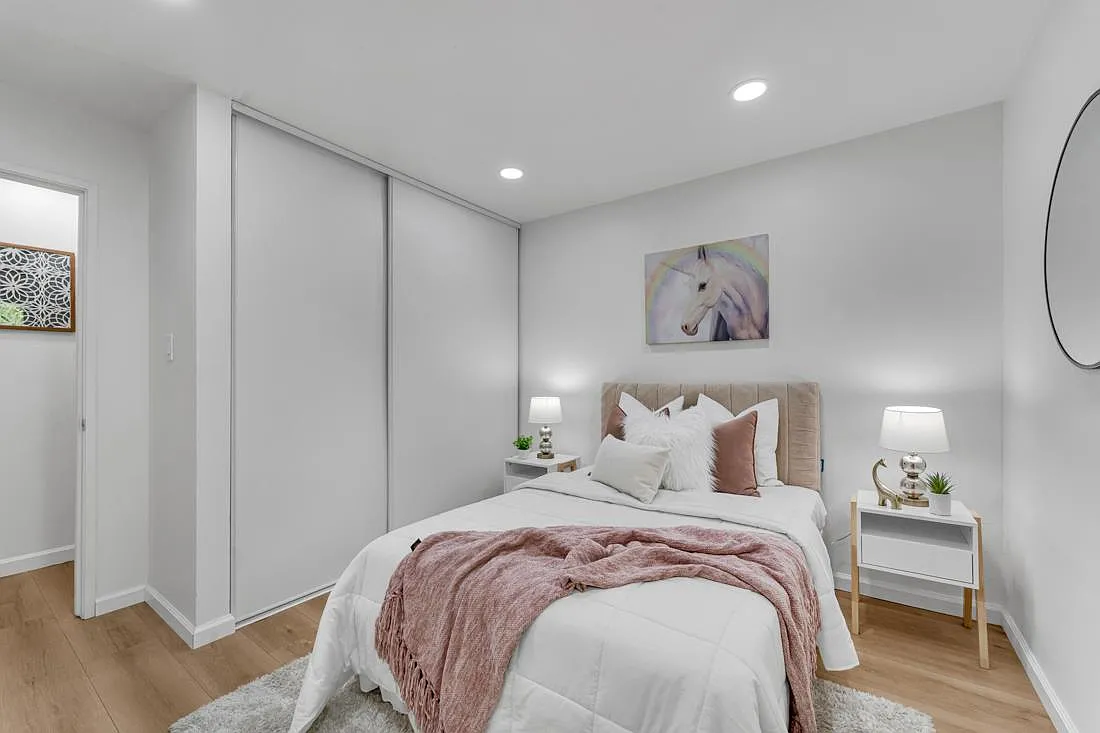 380 Auburn Way - Photo 4 of 27