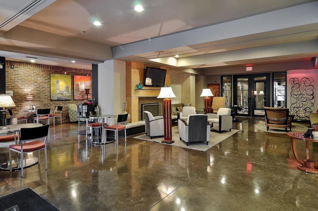 1803 Broadway #418 - Photo 3 of 18