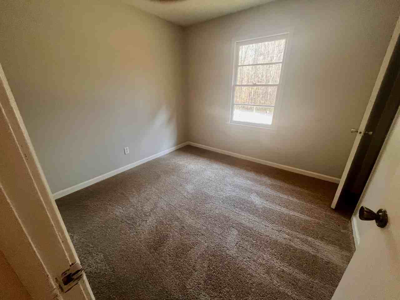 27 Monroe Rd - Photo 6 of 11