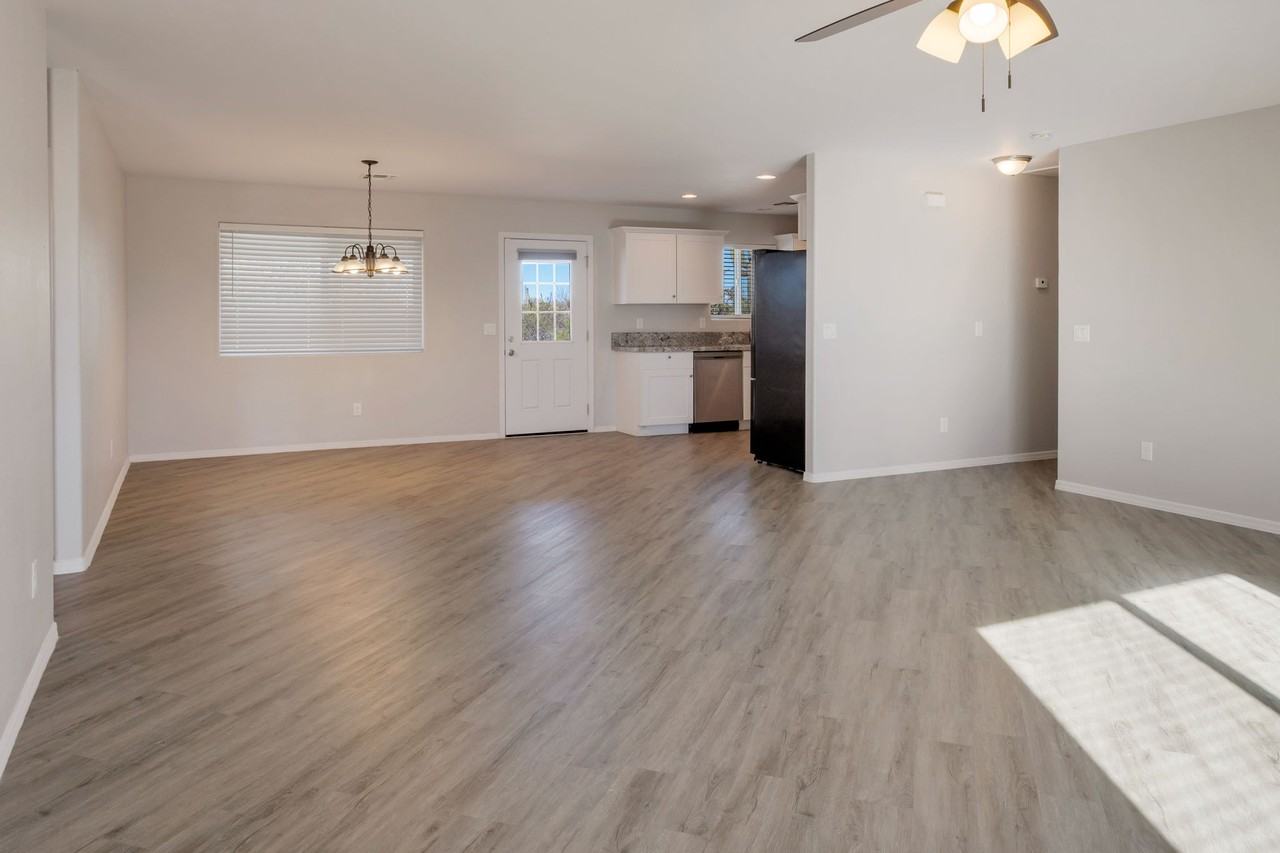 24604 East Bartlett Road - Photo 5 of 15