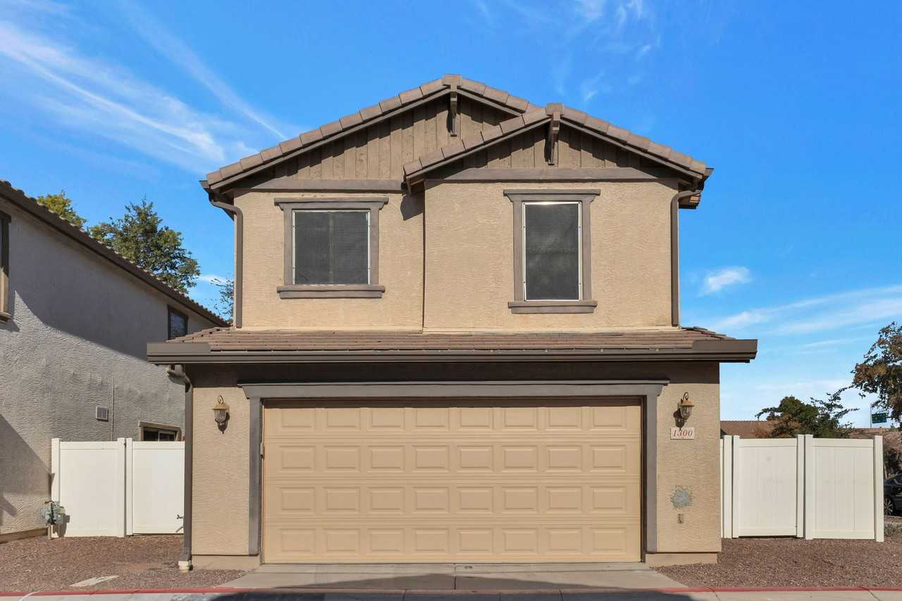 1300 South Loback Lane - Photo 4 of 17