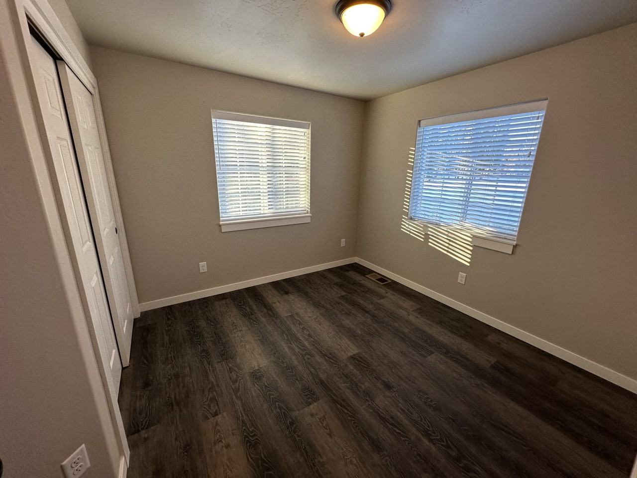 207 Spruce Rd - Photo 2 of 12