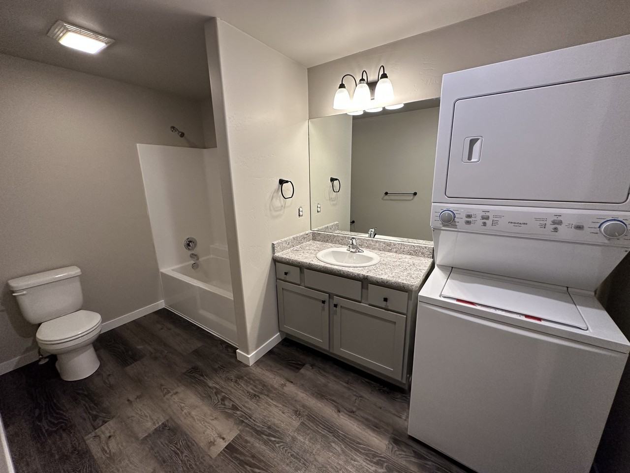 207 Spruce Rd - Photo 5 of 12