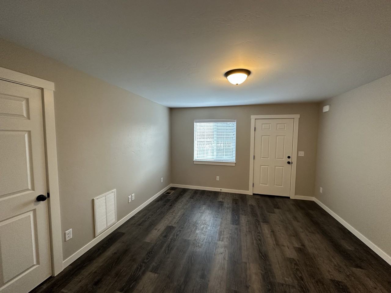 207 Spruce Rd - Photo 6 of 12