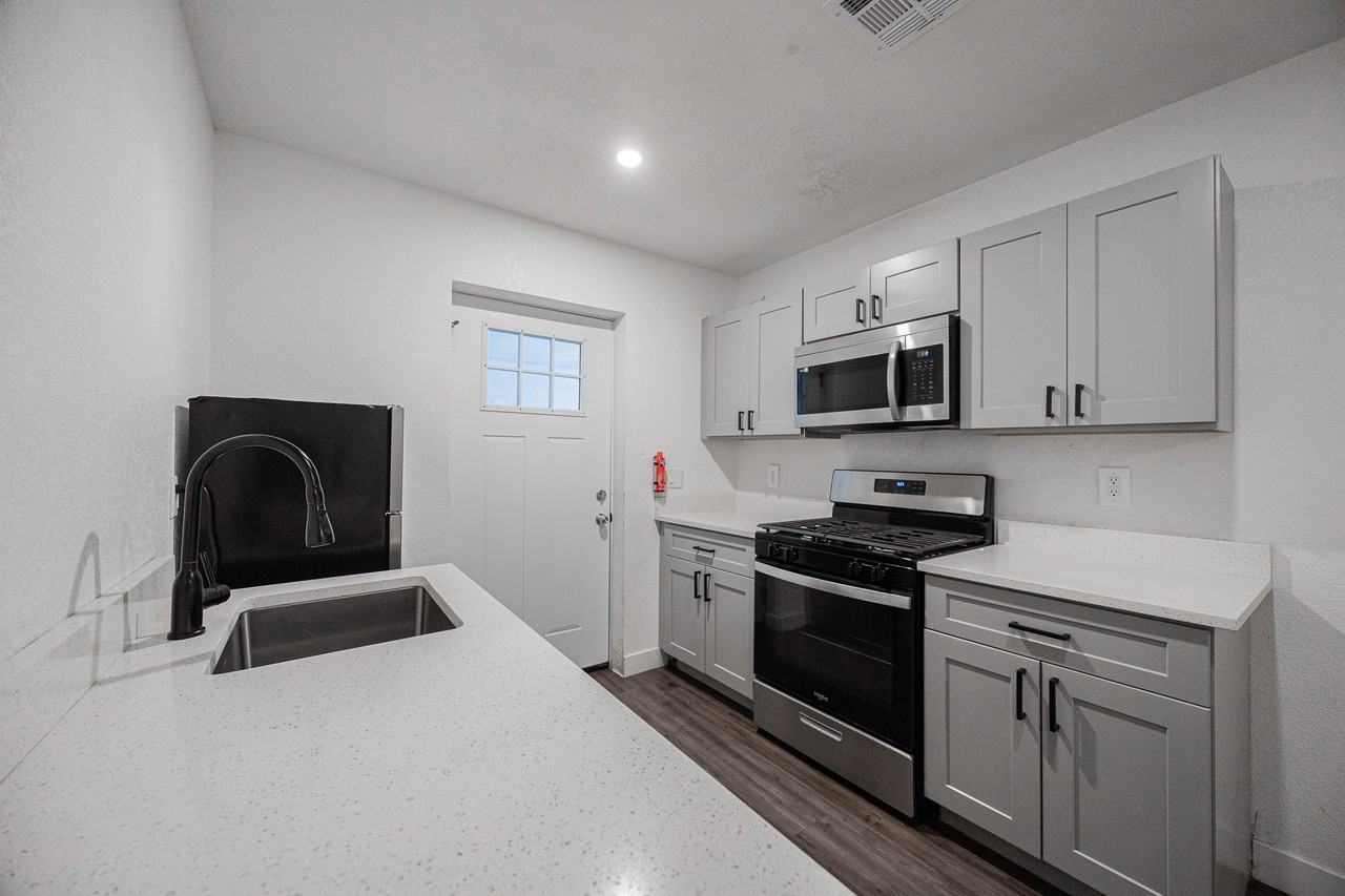 2802 N 36Th St - Photo 6 of 22