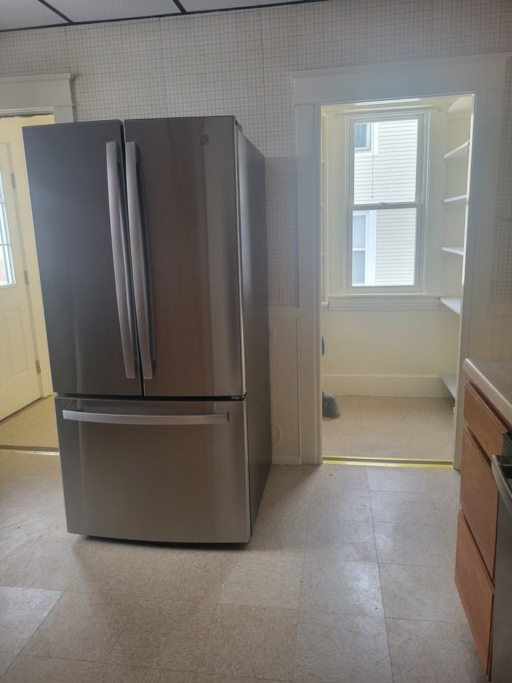 18 Willow St #18 - Photo 3 of 11