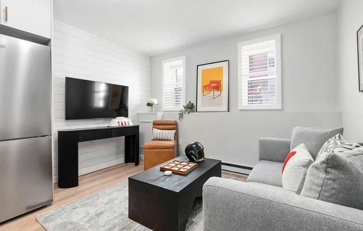 758 E 6Th St - Photo 2 of 10