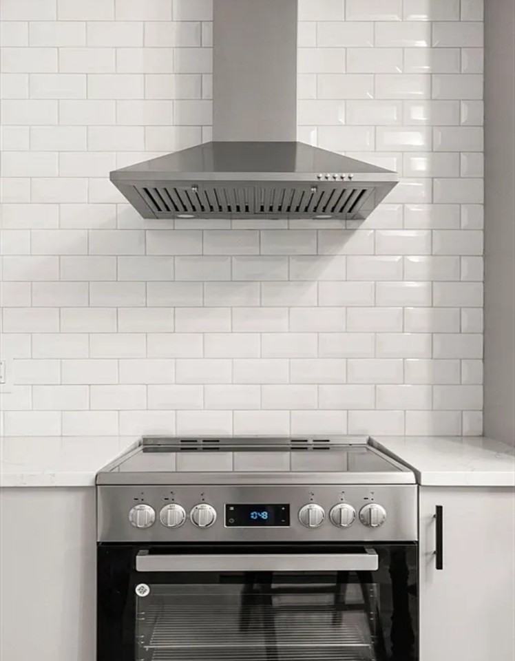 758 E 6Th St - Photo 4 of 10