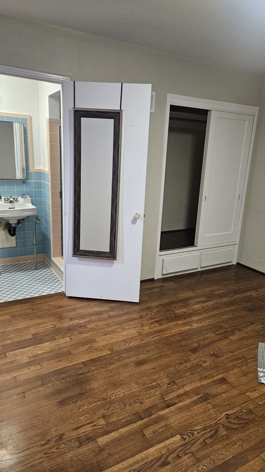 1133 East 28th Street #1 - Photo 2 of 3