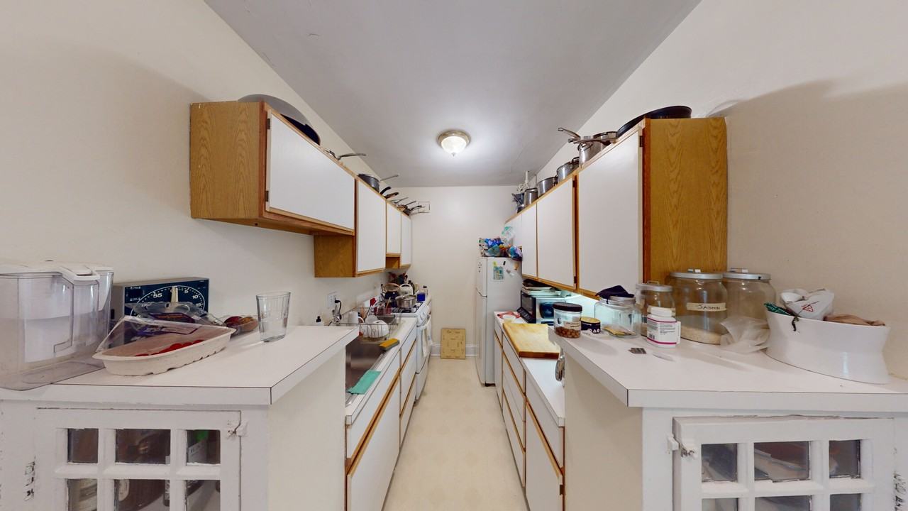 89 Strathmore Rd #26 - Photo 6 of 13