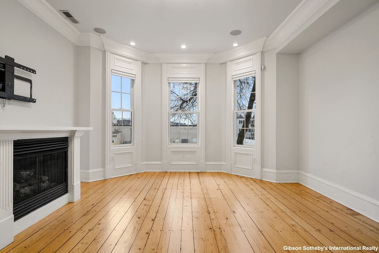 703 East Fourth Street #2 - Photo 3 of 27