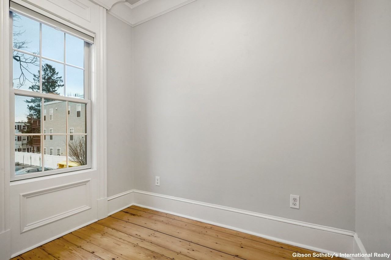 703 East Fourth Street #2 - Photo 6 of 27