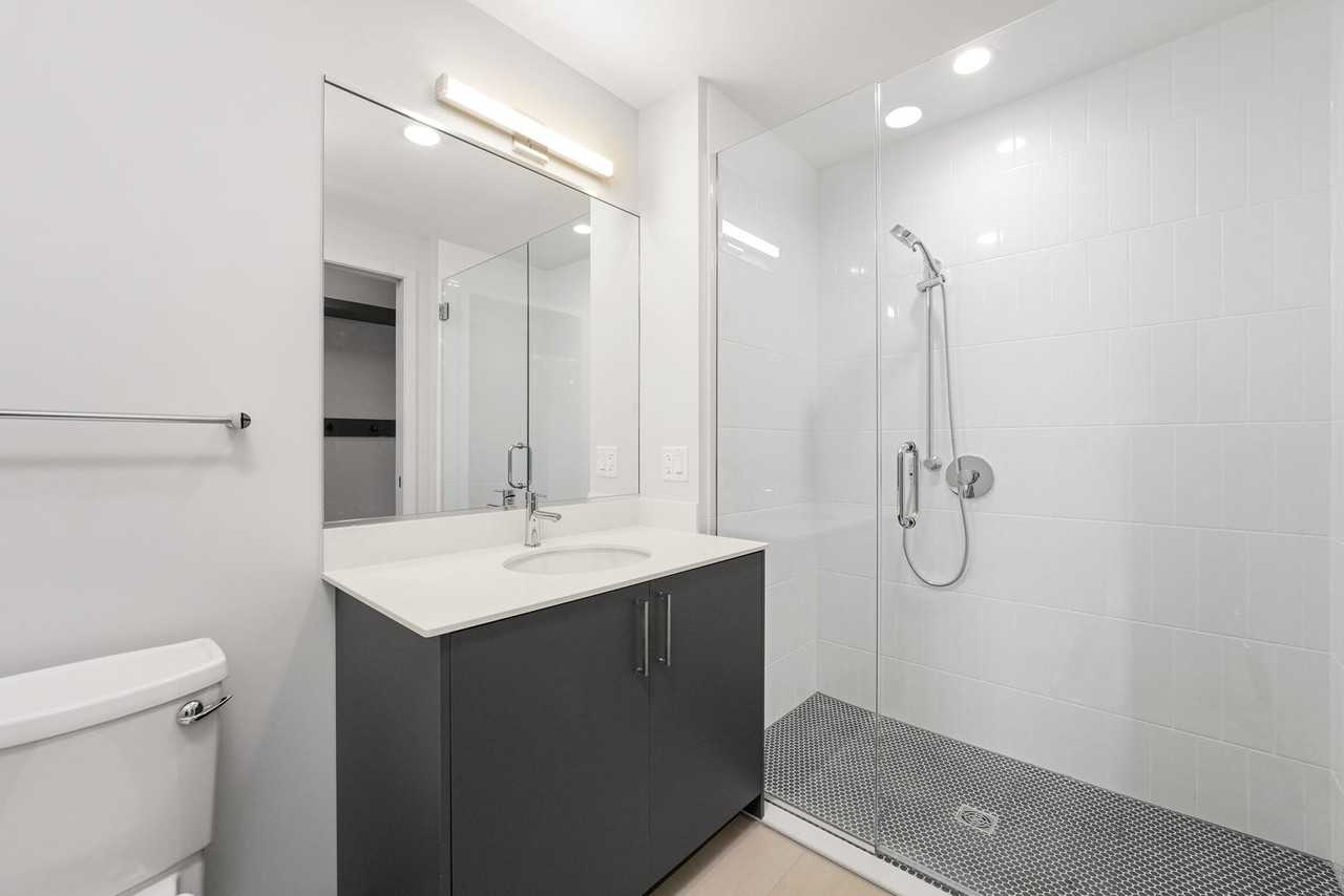 648 North May Street #814 - Photo 6 of 15