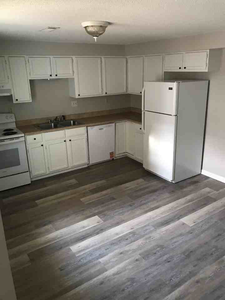 122 W North St - Photo 4 of 10