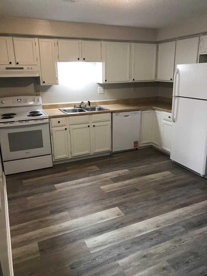 122 W North St - Photo 5 of 10