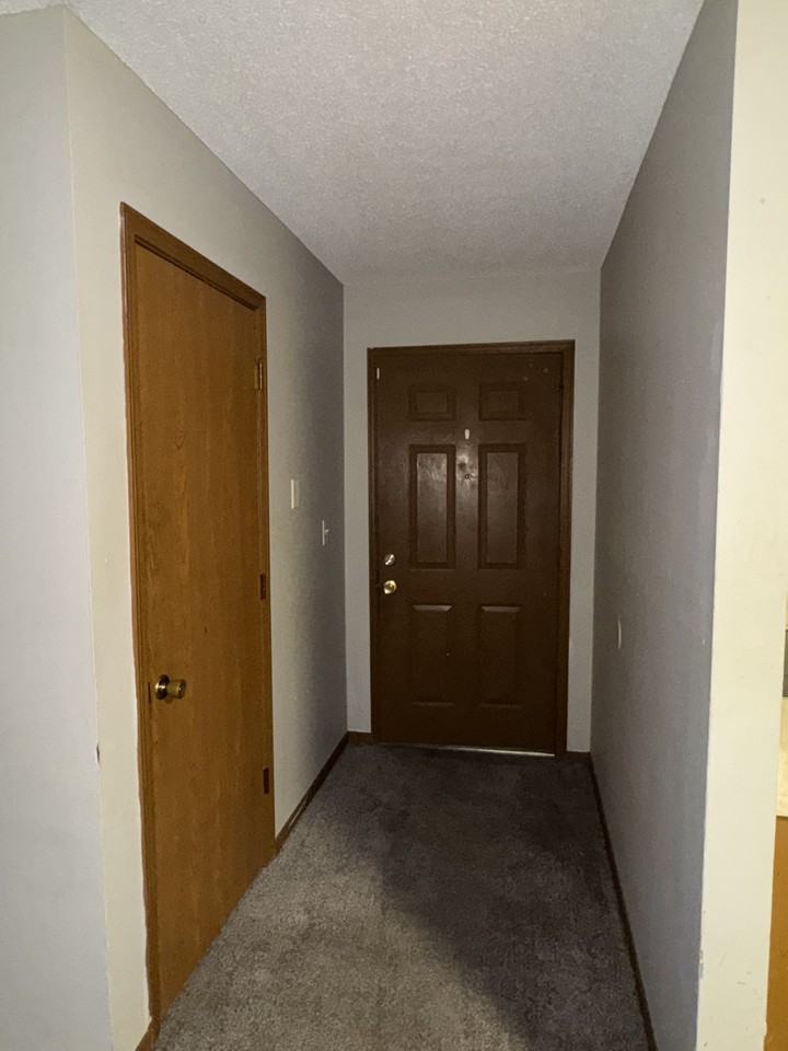 2875 South Taylor Avenue #3 - Photo 6 of 9