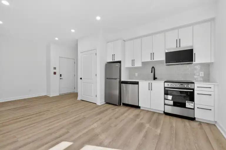 70 Havelock Street - Photo 4 of 16