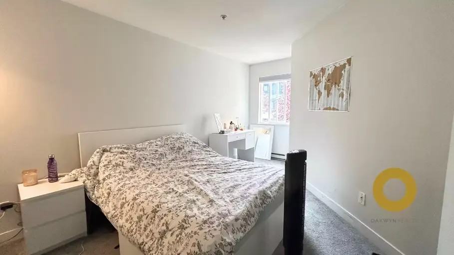 3278 Heather St #2ndF - Photo 7 of 10