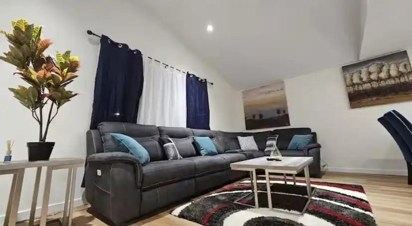 1154 Arthur Street West - Photo 2 of 27