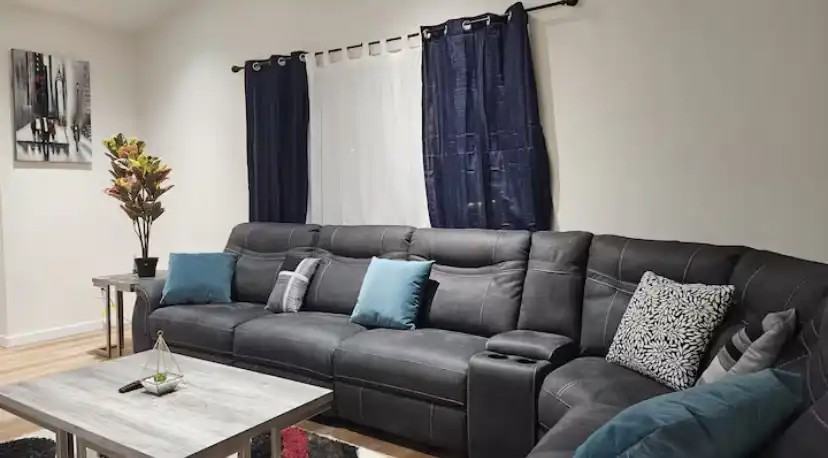 1154 Arthur Street West - Photo 3 of 27